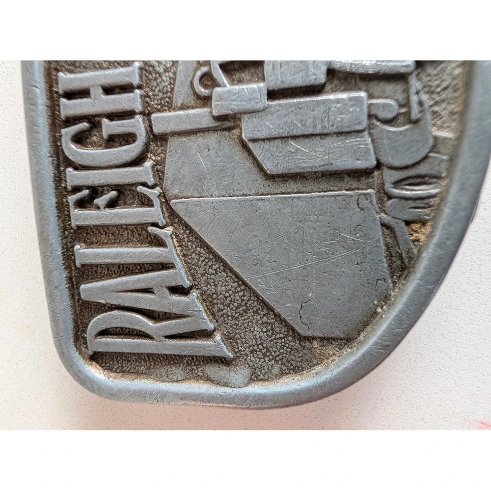 Vintage Raleigh Lights Semi Truck Belt Buckle Pewter Tone Tobacco Promo Big Rig